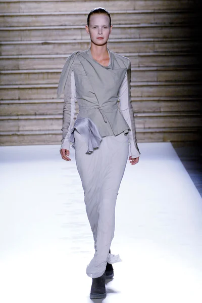 Look 12